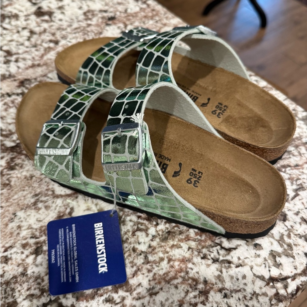 Birkenstock Sandals 💚 - Picture 10 of 11
